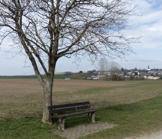 Bank kurz vor Lützkampen mit schönem Ausblick, © Tourist-Information Islek