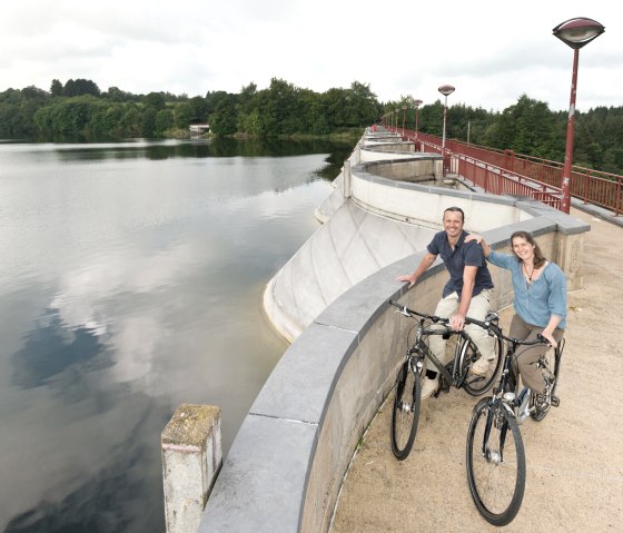 Ausblick auf den Stausee Bütgenbach an der Vennbahn, © vennbahn.eu