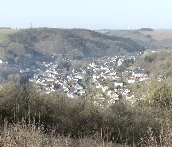 Blick auf Waxweiler, © Tourist-Information Islek, Ingrid Wirtzfeld