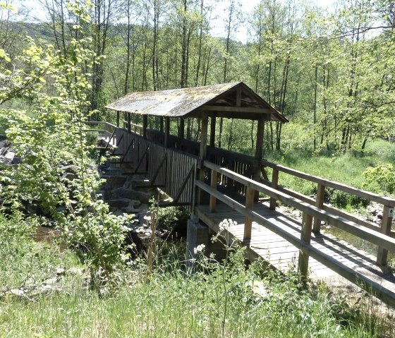 Brücke am Stausee über die Irsen, © Tourist-Info Islek