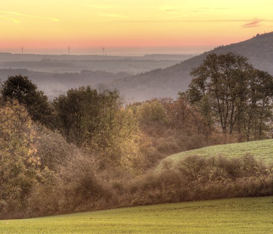 Sonnenuntergang auf dem Prümtalweg, © Naturpark Südeifel, Pierre Haas