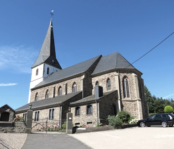 Ansicht der Pfarrkirche Reifferscheid, © Verbandsgemeindeverwaltung Adenau, Tourist-Information Hocheifel-Nürburgring