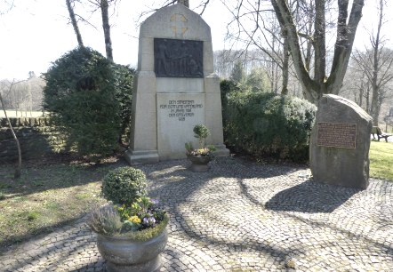 Klöppelkrieg-Denkmal Arzfeld, © Tourist-Information Islek, Ingrid Wirtzfeld