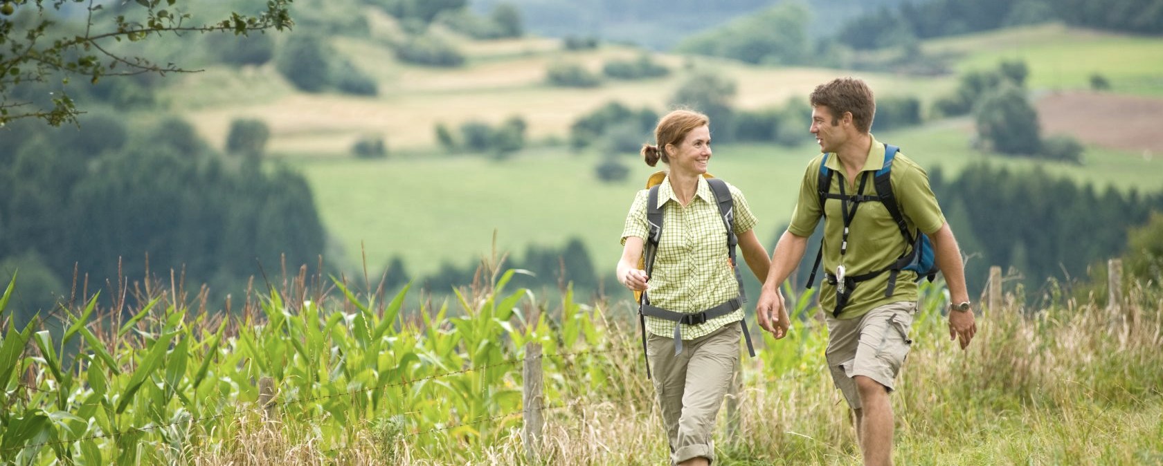 Wanderer unterwegs, © Eifel Tourismus GmbH, D. Ketz