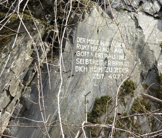 Gedicht im Felsen von 1977, © Tourist-Information Islek